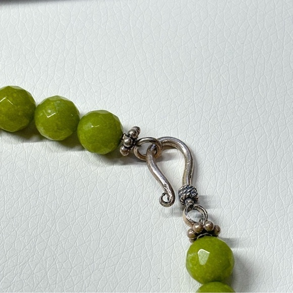 Jade and sterling vintage necklace - Picture 5 of 6